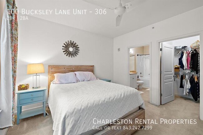 Building Photo - 100 Bucksley Ln