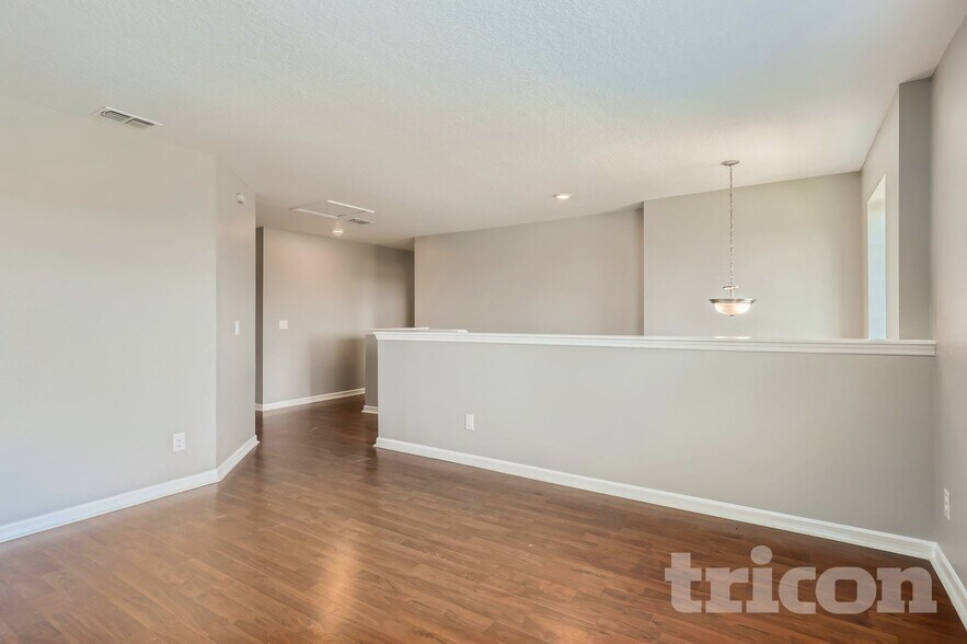 Building Photo - 642 Black Eagle Dr