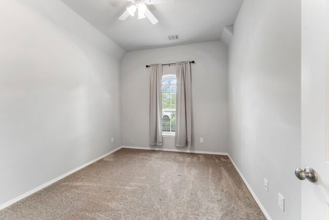 Building Photo - 156 Buckeye Dr