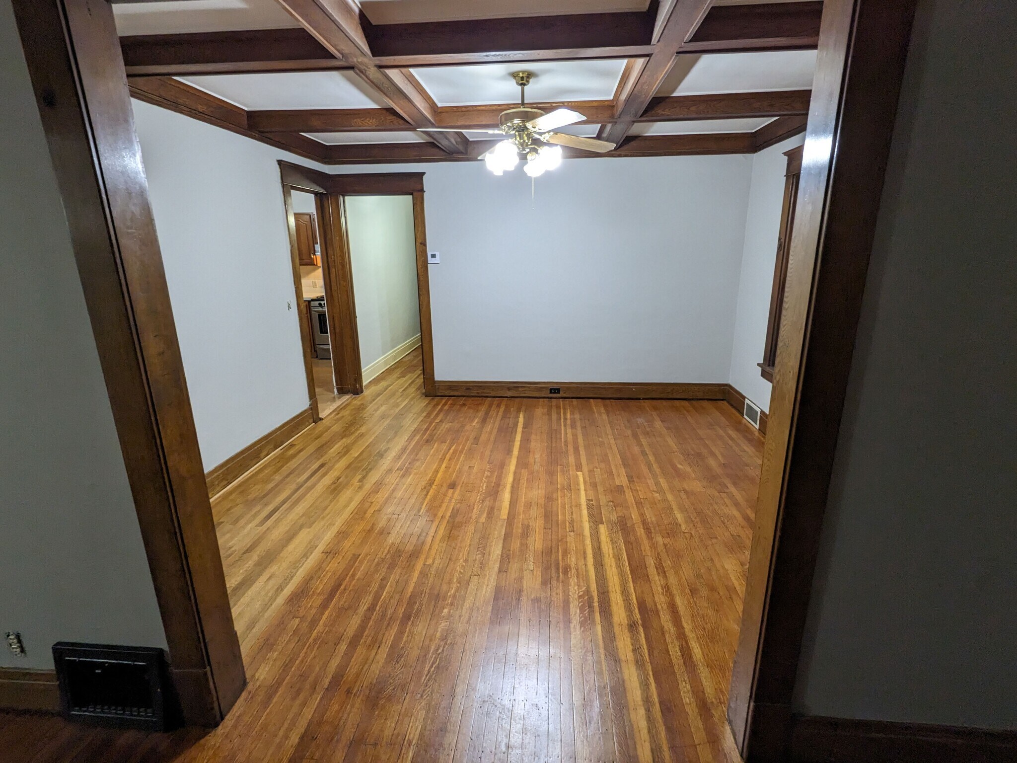 Building Photo - 487 Crescent Ave