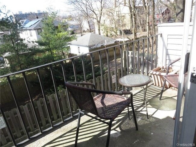 Building Photo - 36 Greenridge Ave