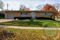 Building Photo - Comfortable 3 Bd /1.5 Ba Home  $500.00 off Deposit!!!