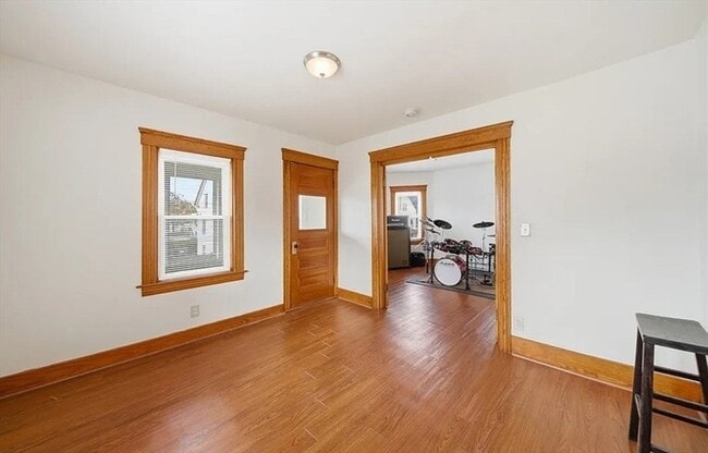 Building Photo - 31 Whitcomb St