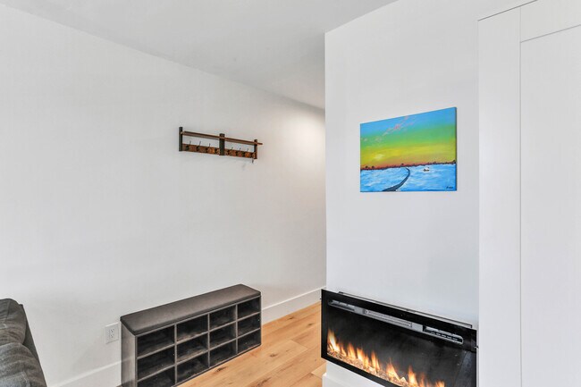 Building Photo - 3050 Rue D’Orleans