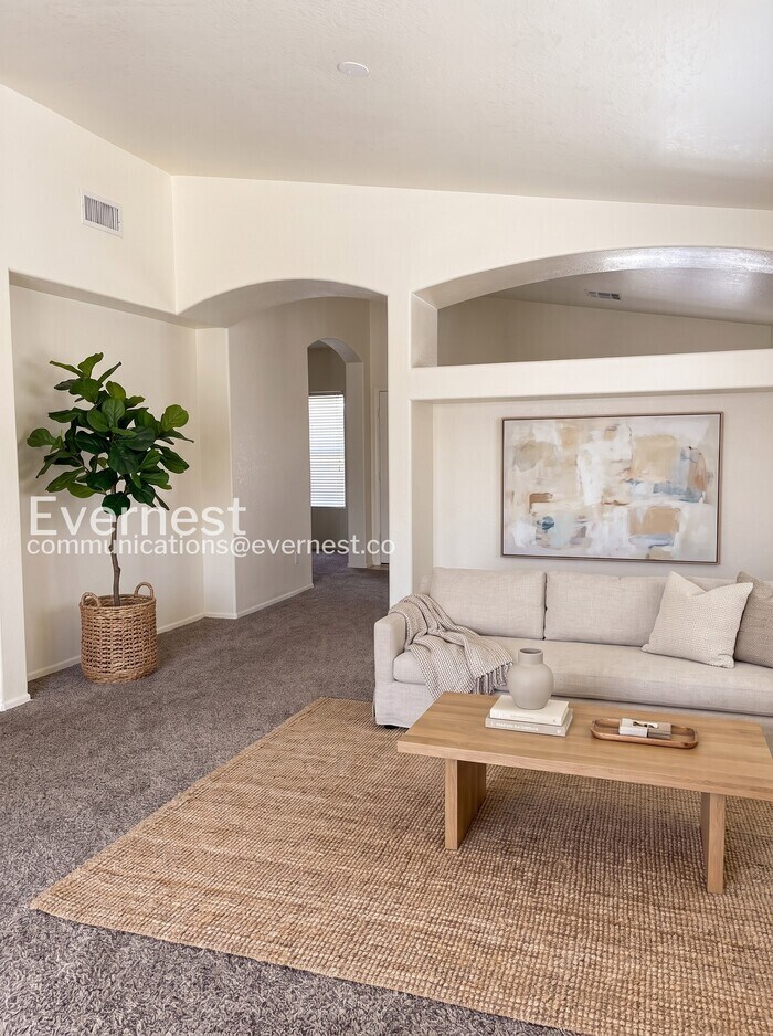 Building Photo - 2542 W Sunstar Pl