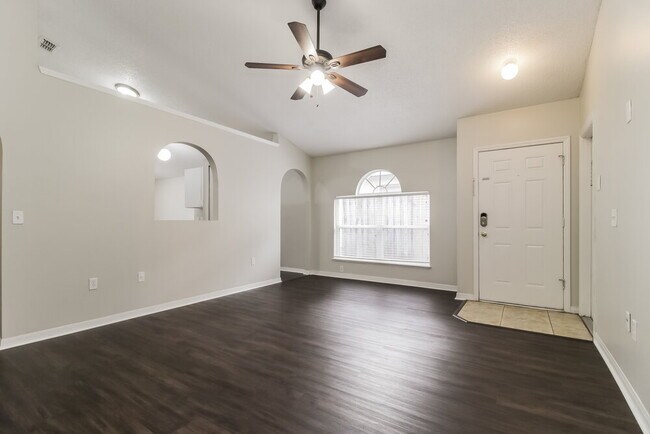 Building Photo - 12738 Parkbury Dr