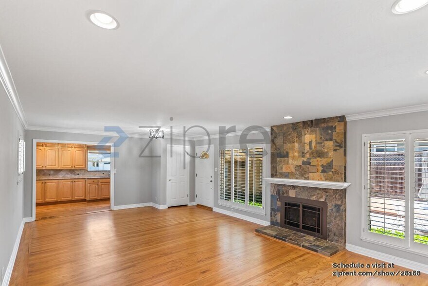 Building Photo - 2010 Helena Way