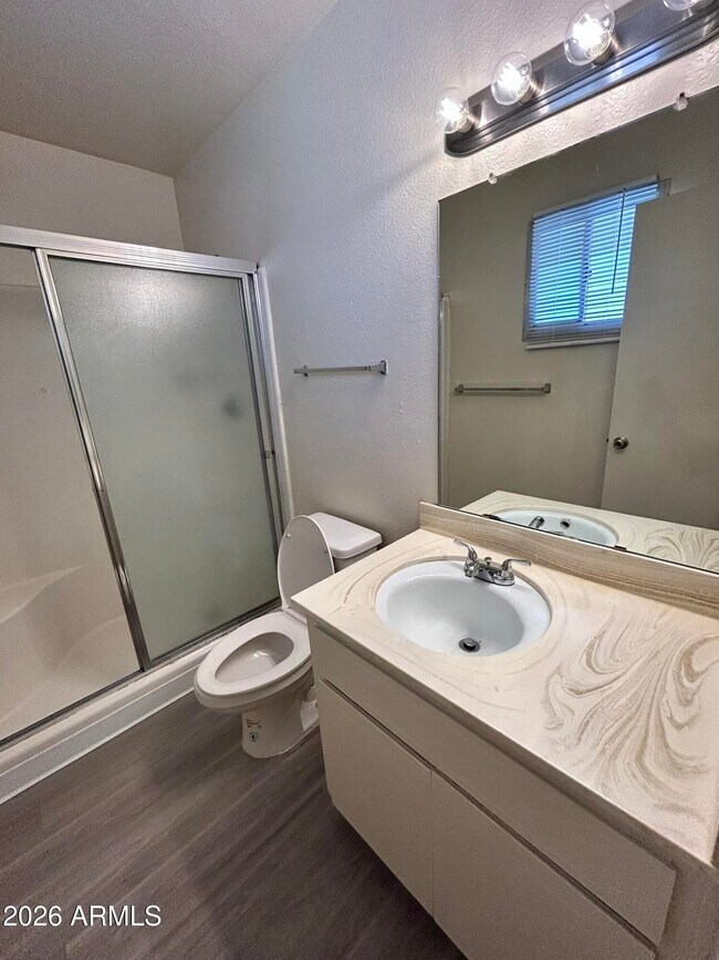 Building Photo - 5309 S River Dr