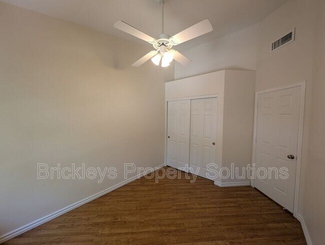 Building Photo - 500 N Roosevelt Ave