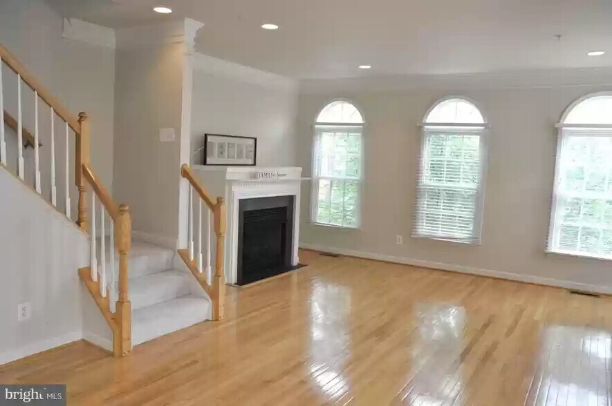 Building Photo - 503 Casey Ln
