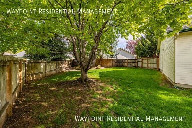 Building Photo - 1095 N Marsh Hawk Pl
