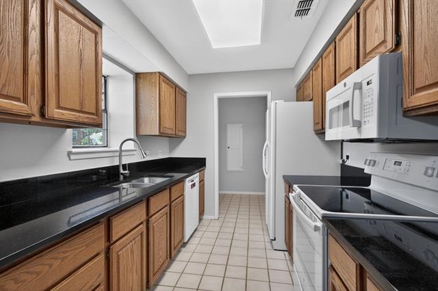 Building Photo - 5301 Tartan Cir