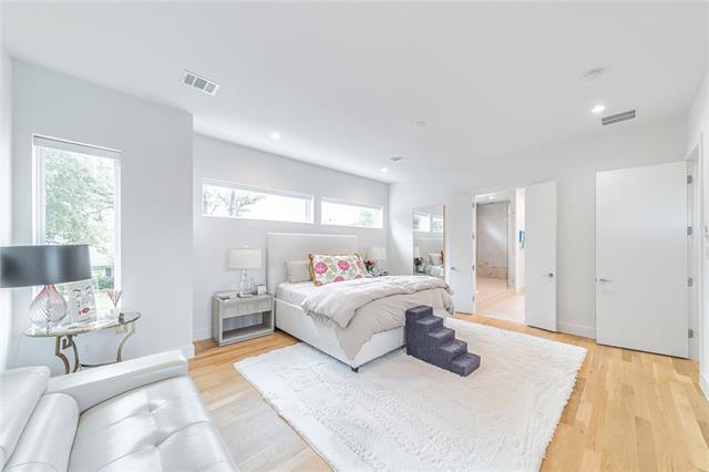 Building Photo - 9753 Mixon Dr