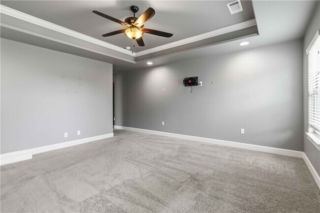 Building Photo - 1340 Sweetbriar Cir