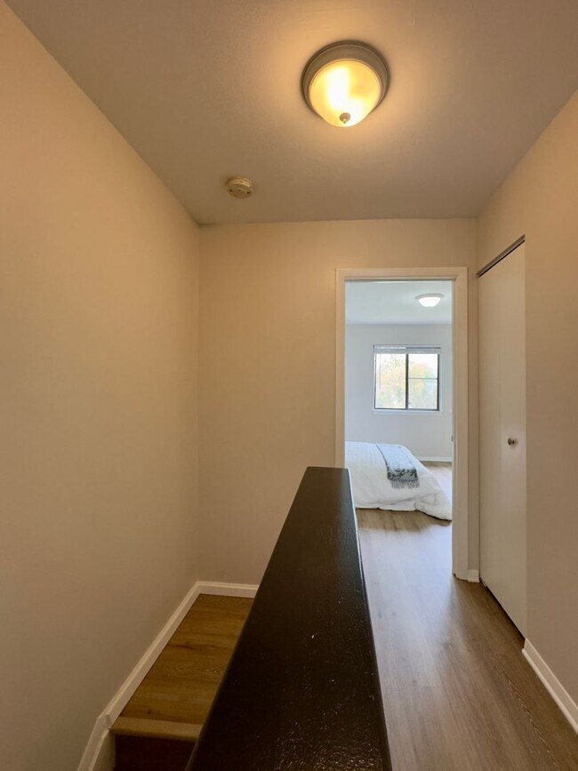 Building Photo - Charming 3 Bedroom/2 Full Bath/2 Half Bath Townhome in Parkville, MD!