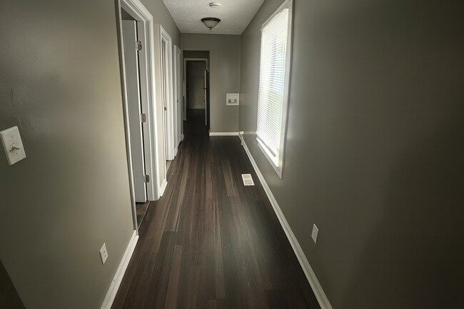 Building Photo - 346 Pittman St