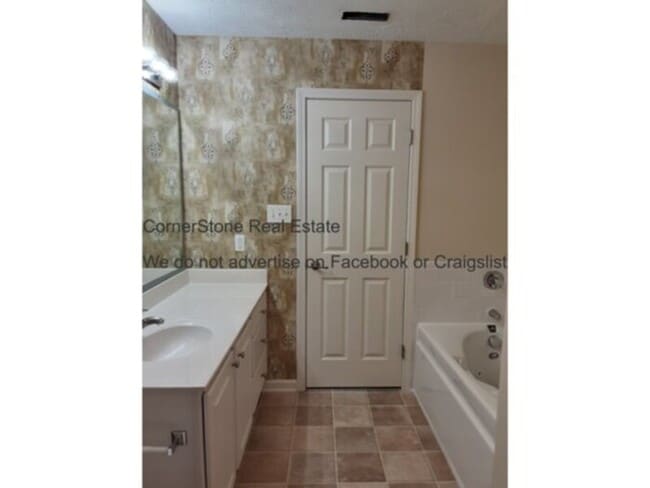 Building Photo - 3315 Harbour Pointe Pl