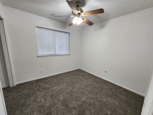 Building Photo - 7833 Impala Dr