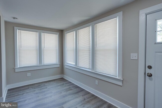 Building Photo - 1948 Lexington Ave