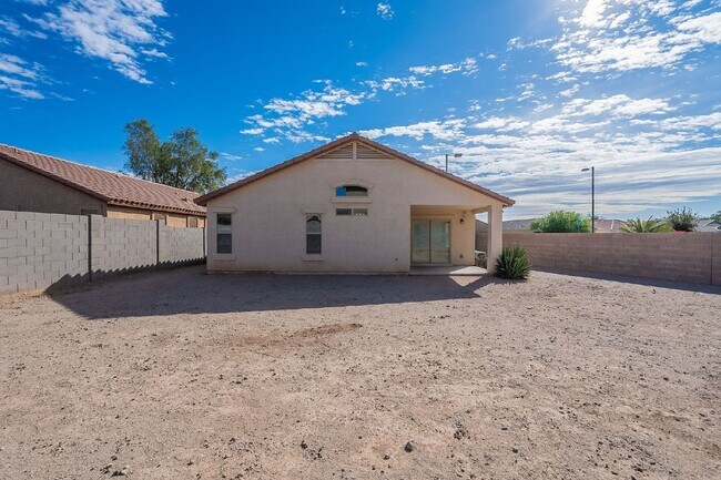 Building Photo - 5054 S 235th Dr