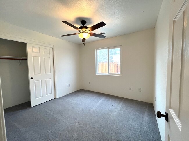 Building Photo - 3013 Verdugo Ln