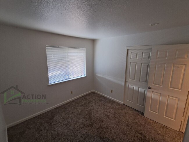Building Photo - 3835 Hunters Glen Pl