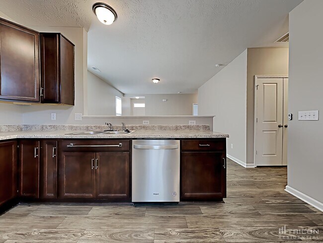 Building Photo - 6315 Pinebark Pl