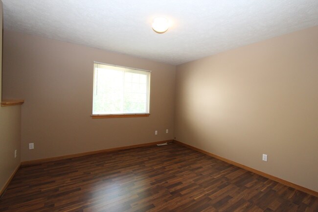 Building Photo - 7941 48th Ave