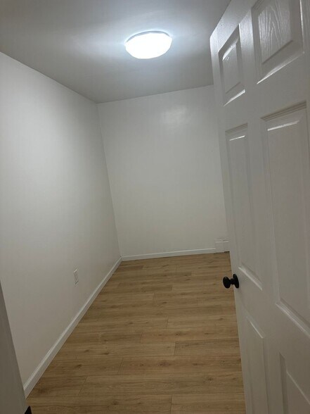 Building Photo - 63 Whitmore St