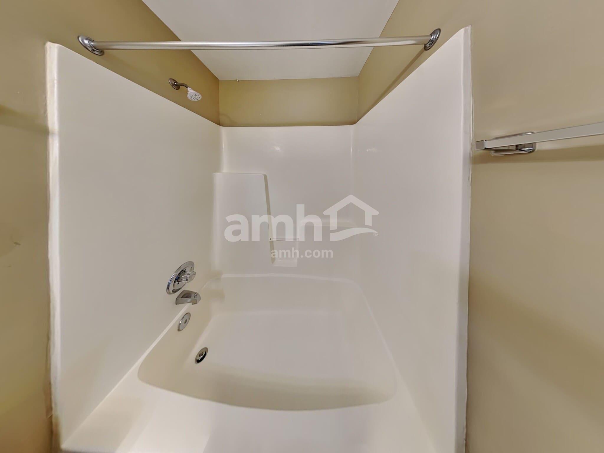 Building Photo - 2824 Candlewicke Dr