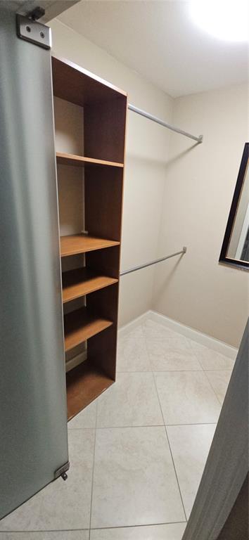 Building Photo - 701 Poinsettia Rd