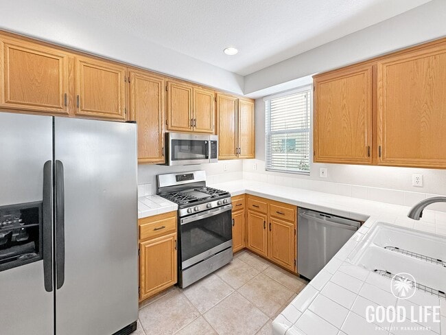 Building Photo - Foothill Ranch 3BR | Private Backyard, 2-Car Garage & Community Pool + Jacuzzi
