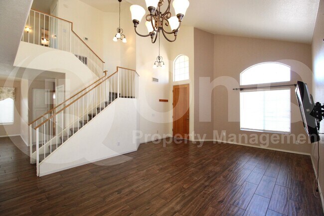 Building Photo - 3845 W Charlotte Dr
