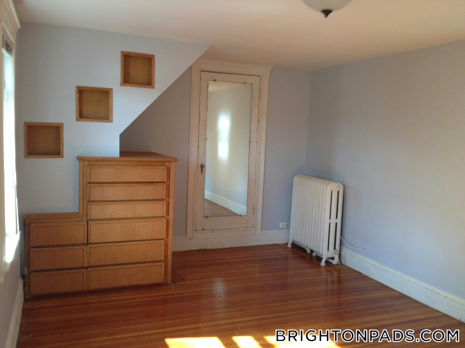 Building Photo - 70 Larch St