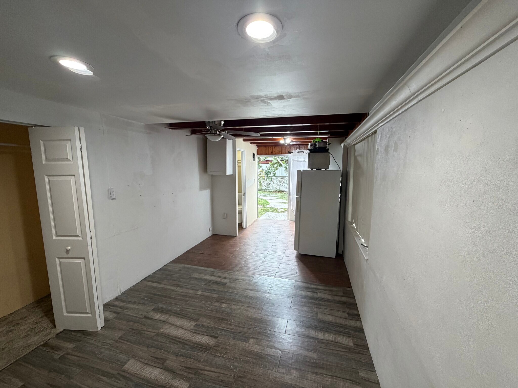 Building Photo - 1410 N 65th Ter