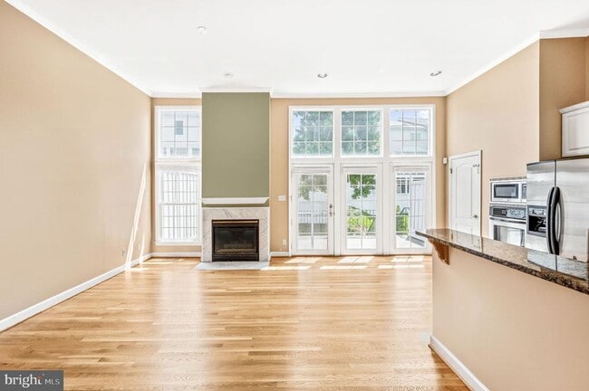 Building Photo - 4022 Dogberry Ln