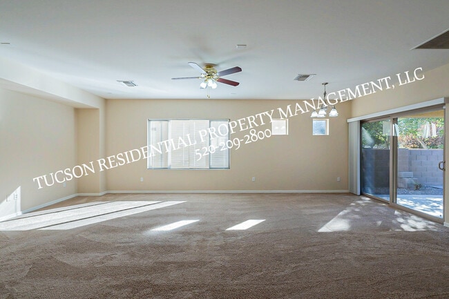 Building Photo - 6070 Wych Elm Pl