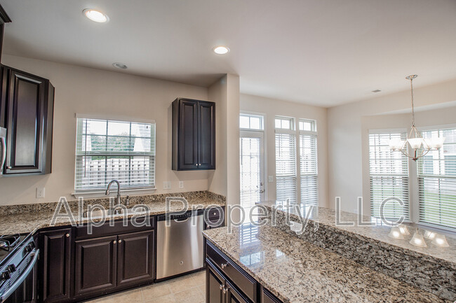 Building Photo - 438 Christiane Way