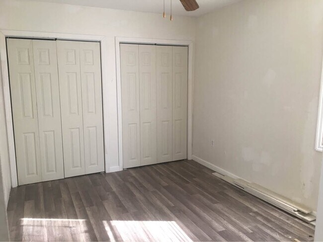 Building Photo - 336 High Rock Rd