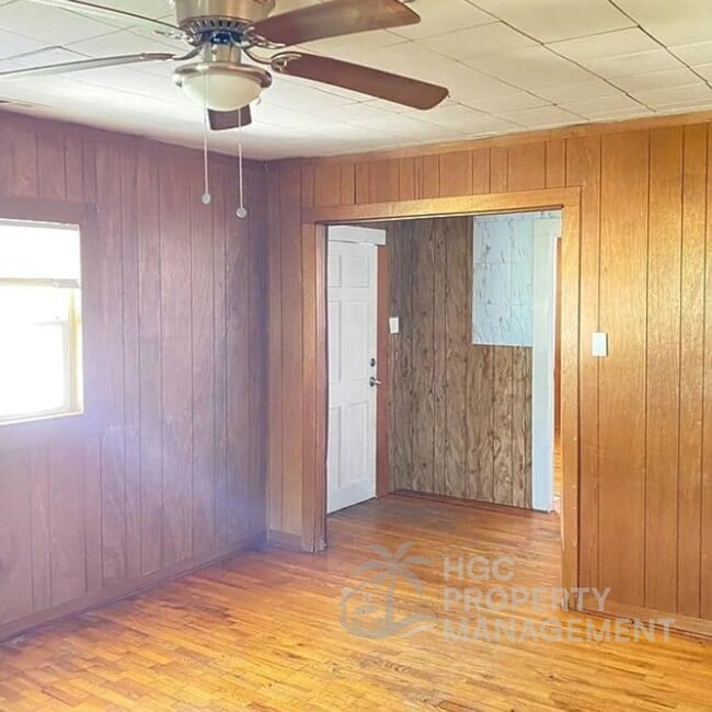 Building Photo - 1208 Ridge Ave