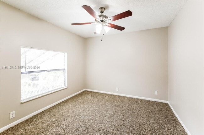 Building Photo - 1430 W Sandpiper Cir