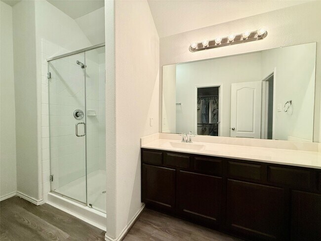 Building Photo - 15515 Islandview Ln