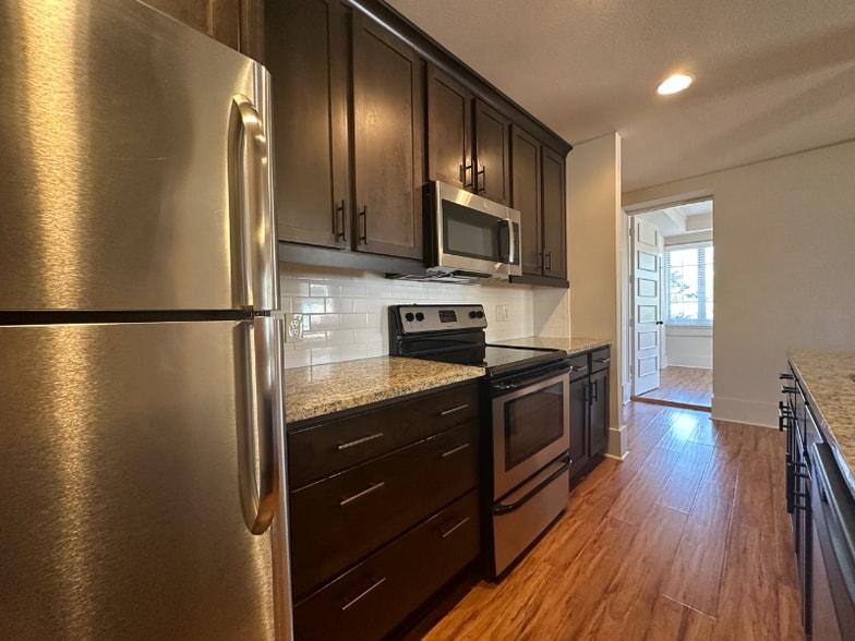 Building Photo - 519 E Capitol Ave