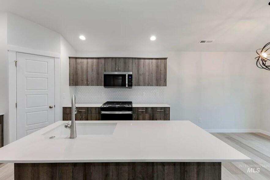 Building Photo - 4335 E Woodmurra St