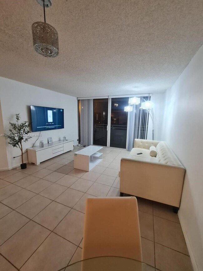 Building Photo - 8911 Collins Ave