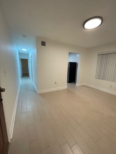 Hall-Living Room - 221 SW 9th Ave