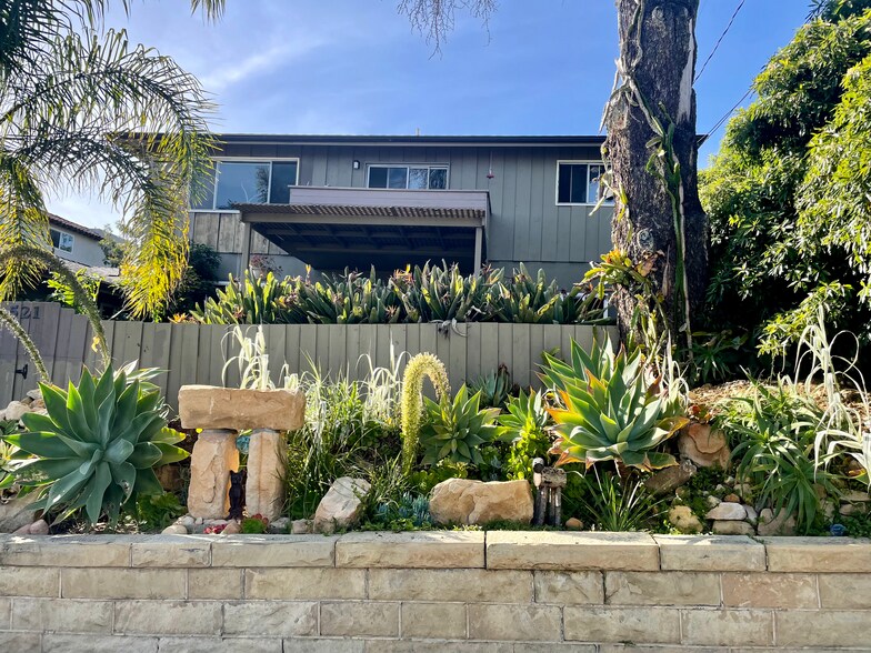 Building Photo - 521 E Arrellaga St