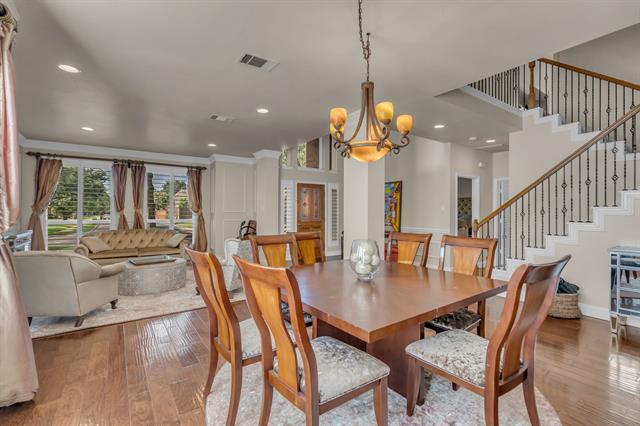 Building Photo - 6120 Brookhollow Dr
