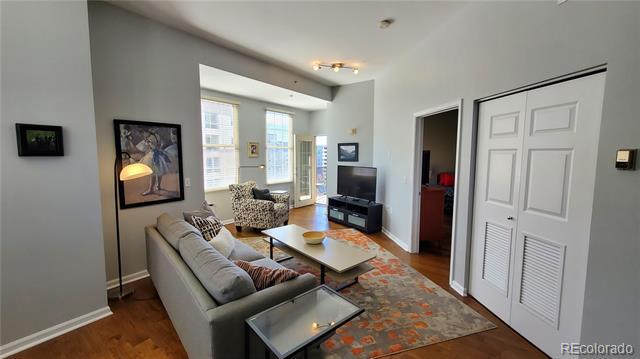 Building Photo - 475 W 12th Ave