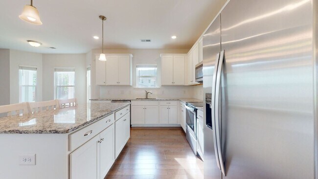 Building Photo - 507 W Red Head Cir
